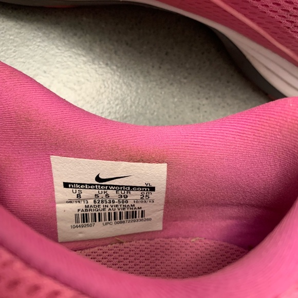 Ladies Nike golf shoes 👟 - Picture 6 of 6